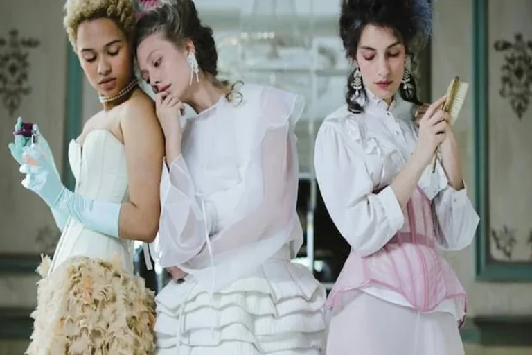 Dressing Your Mind The Hidden Psychology Behind Our Daily OutfitsÂ